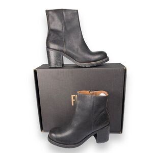 Frye Karen Inside Zip Short Heeled Leather Boots Distressed Black Women's 9M